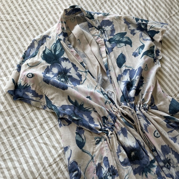 Floral Linen Wrap / Cover up Made in Italy - Picture 6 of 8